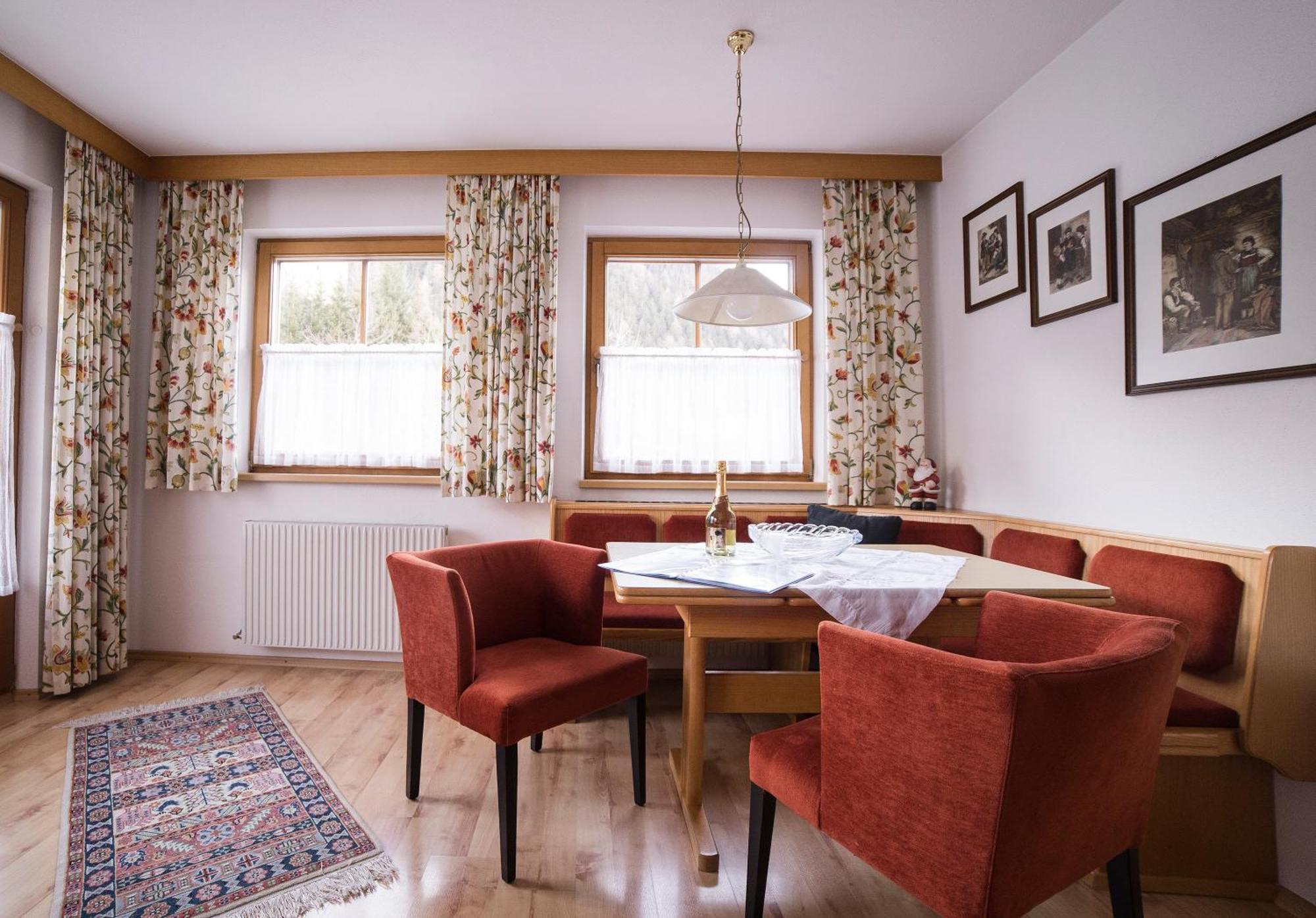 Alberts Bellevue Appartements Nauders Camera foto
